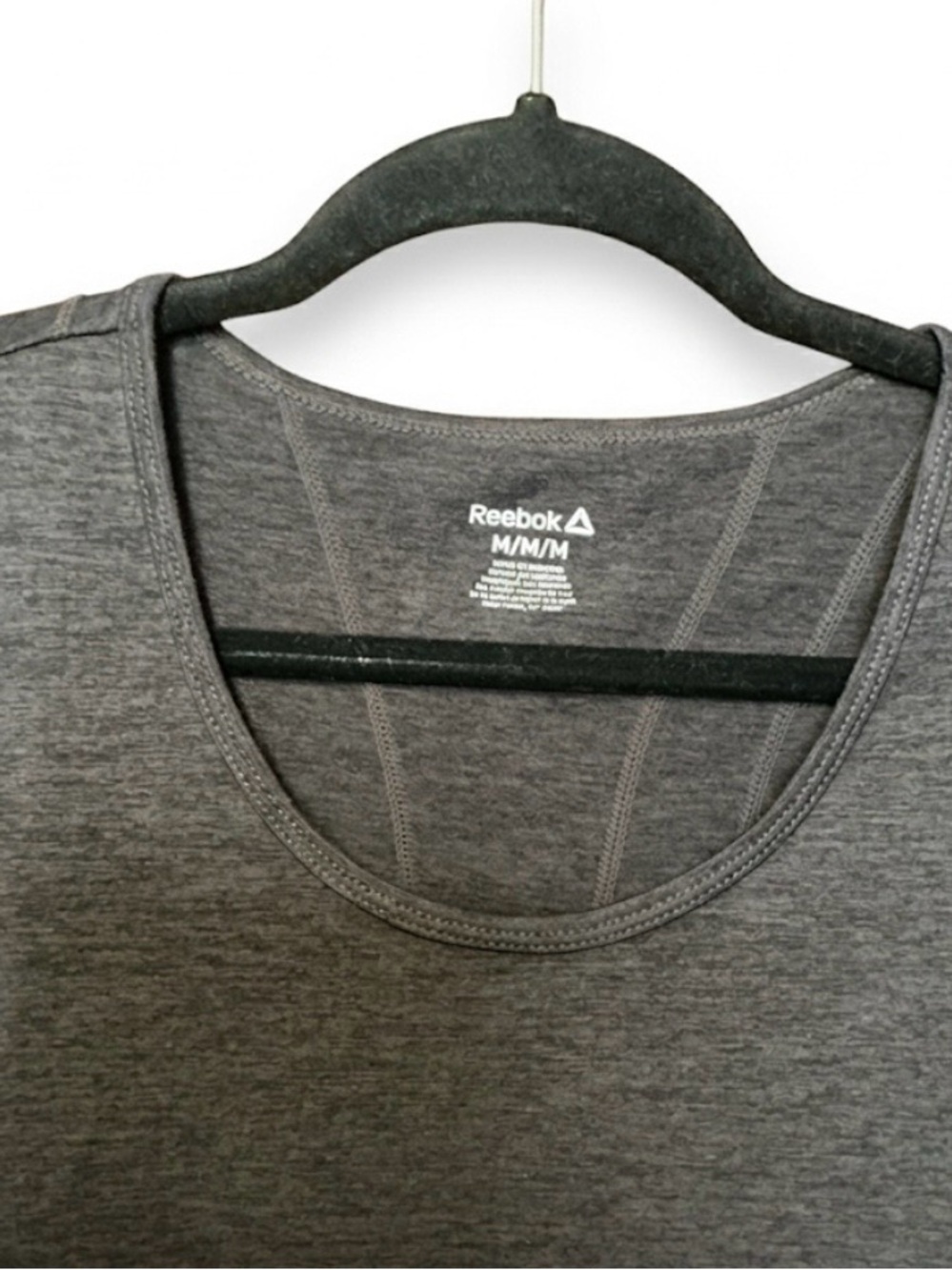 Reebok Dark Gray Short Sleeve Athletic Tee - Medium - Picture 2 of 3